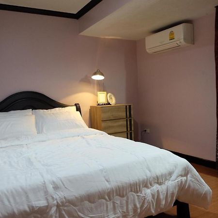 Florentino Hostel Rayong Extérieur photo