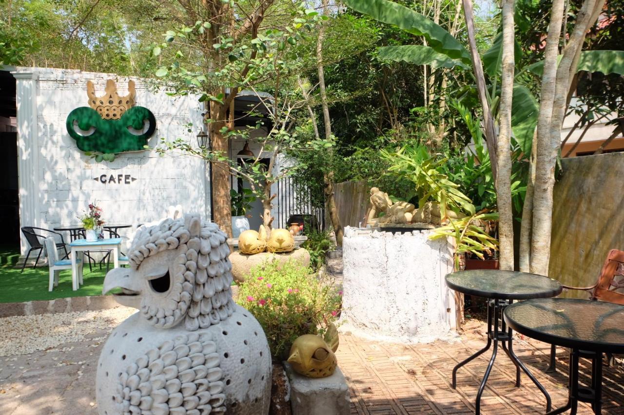 Florentino Hostel Rayong Extérieur photo